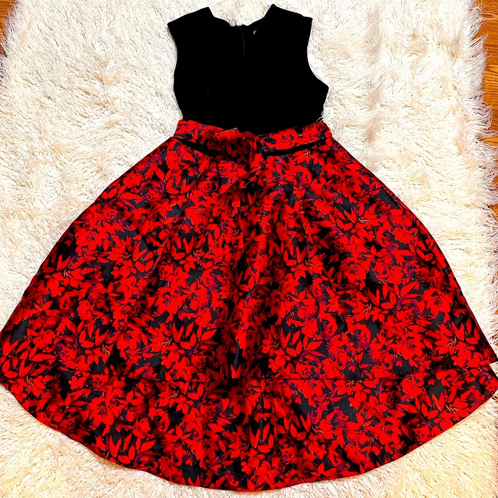 Beautiful black and red party dress. Size 14